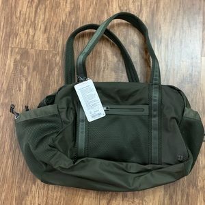 Lululemon Everywhere Duffel 27L